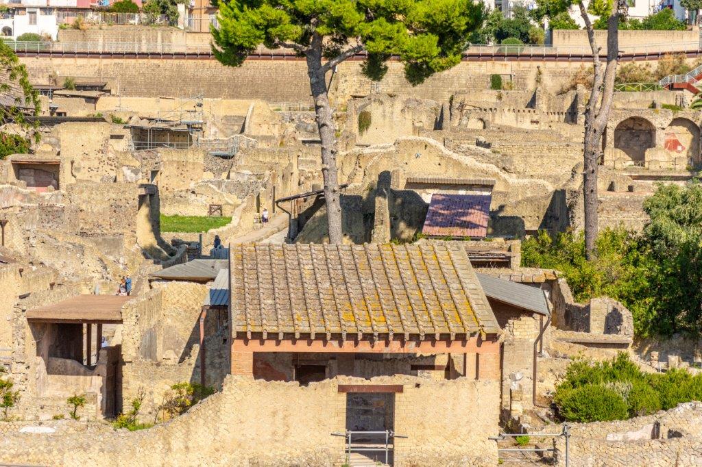 Zona del Foro y edificios públicos en Herculano, centro de la vida cívica de la antigua ciudad romana