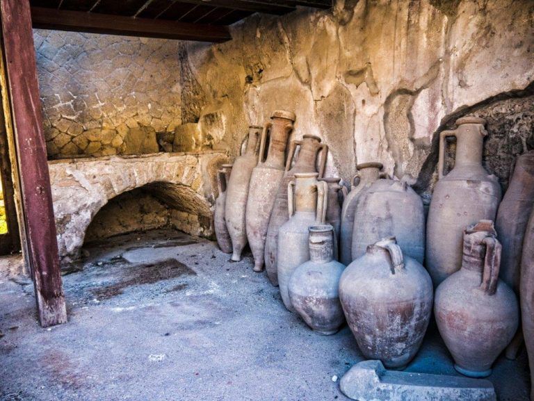 Las tiendas y bares de Herculano