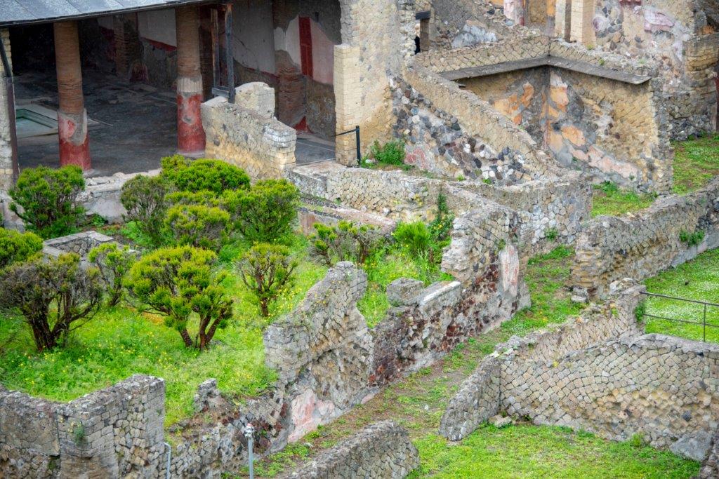 Palestra de Herculano, gran espacio abierto dedicado a actividades físicas y deportes en época romana