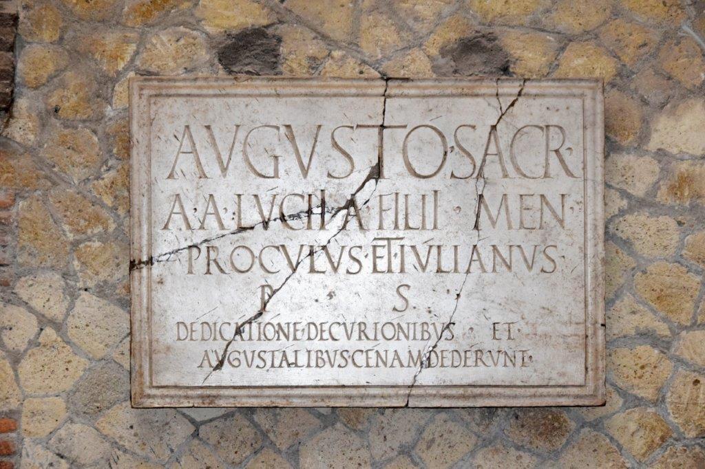 Sala ceremonial del Colegio de los Augustales de Herculano