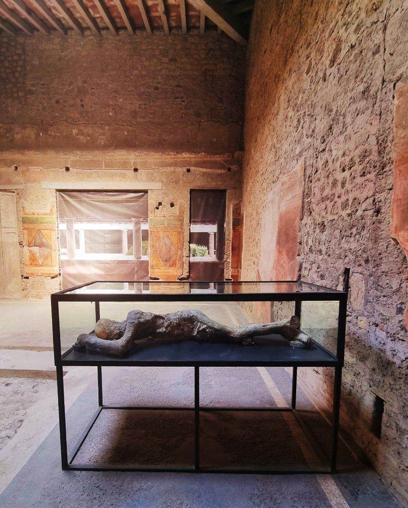Restos arqueológicos y estructuras domésticas de Pompeya, ciudad romana destruida por el Vesubio